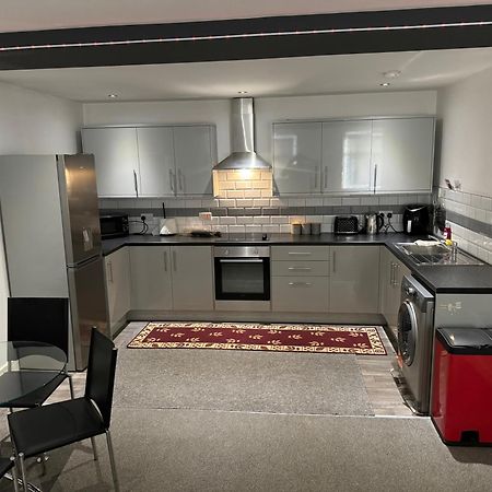 2 Bedroom Apartment In Doncaster City Centre Экстерьер фото